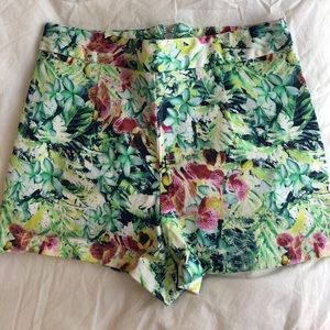Tropical shorts